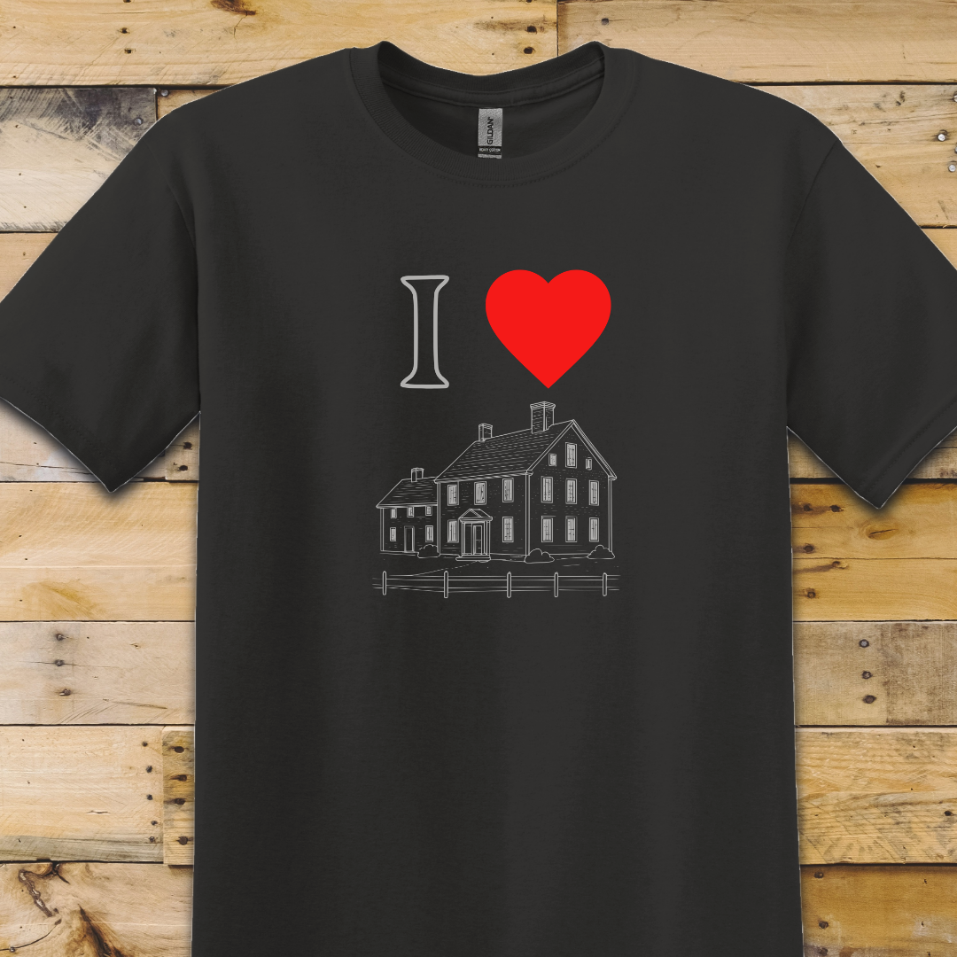 Black t-shirt I Heart Farmhouse
